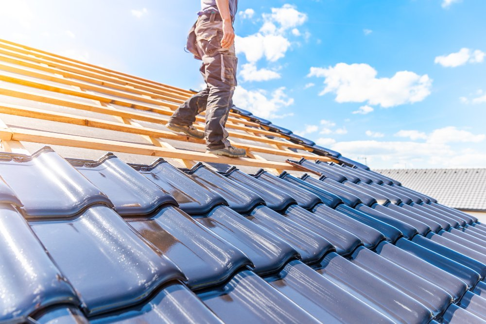 Choosing the Right Residential Roofing Service: A Homeowner’s Guide